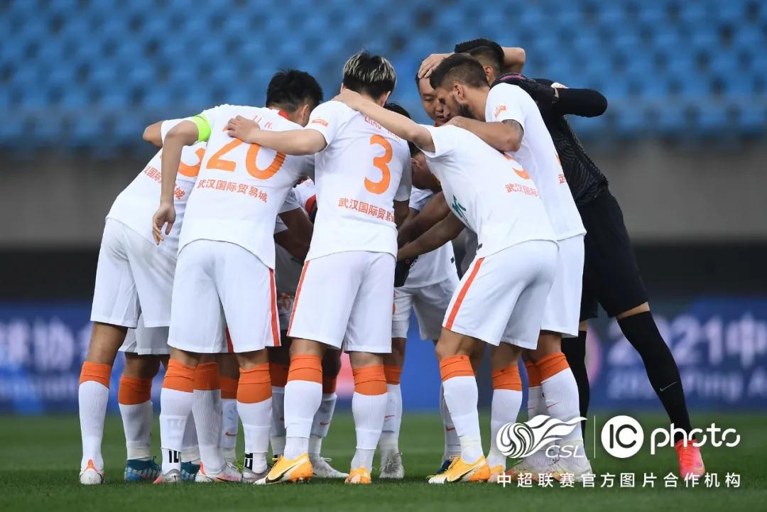 ترتيب هدافي دوري أبطال أوروبا موسم 2025من يتصدر القائمة الذهبية؟