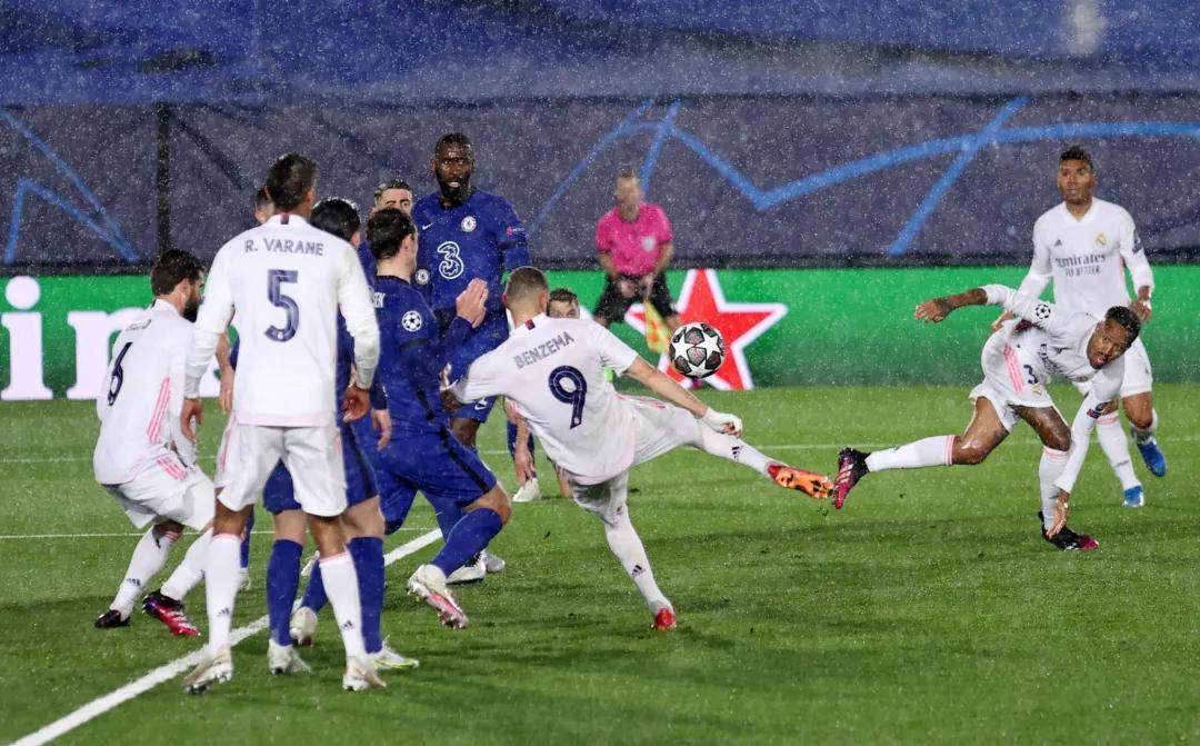 الكرة الذهبية 2022ميسي يتوج مرة أخرى كأفضل لاعب في العالم